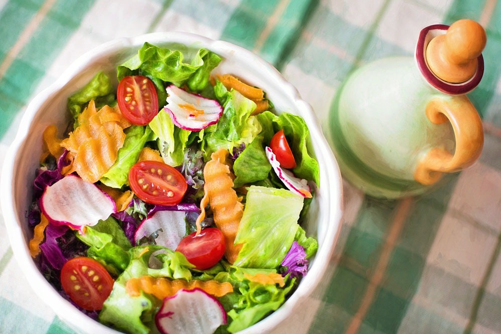 Raw veggie salad