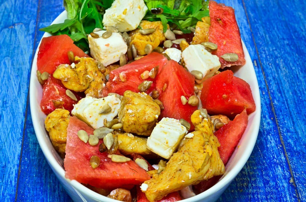 Tropical salad with chicken